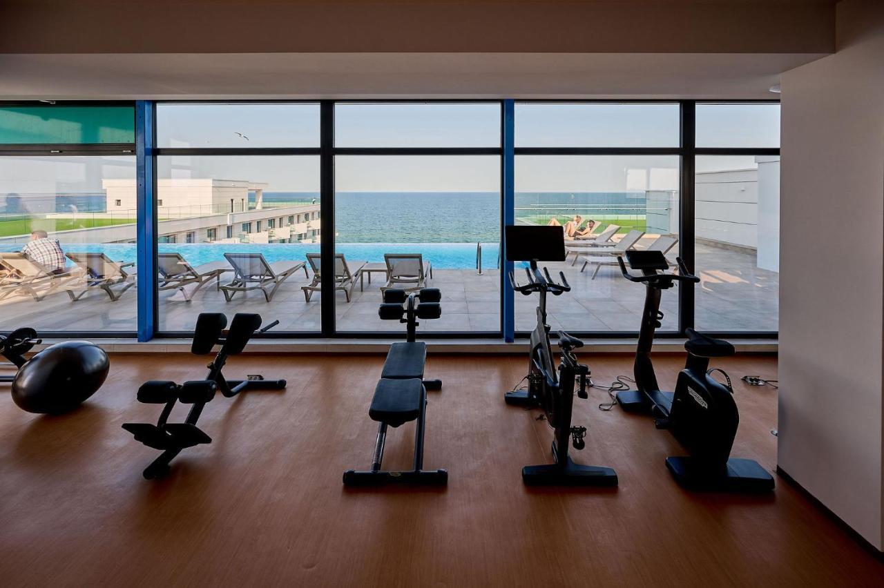 Mg Brothers Apartment In Infinity Beach Resort Mamaia Exterior photo